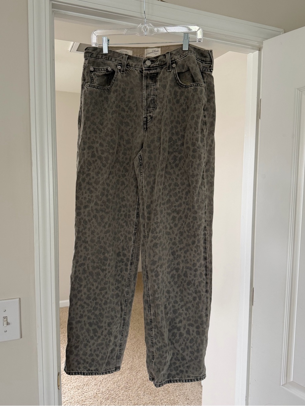 Universal Thread Mid Rise 90s Baggy Cheetah pants
